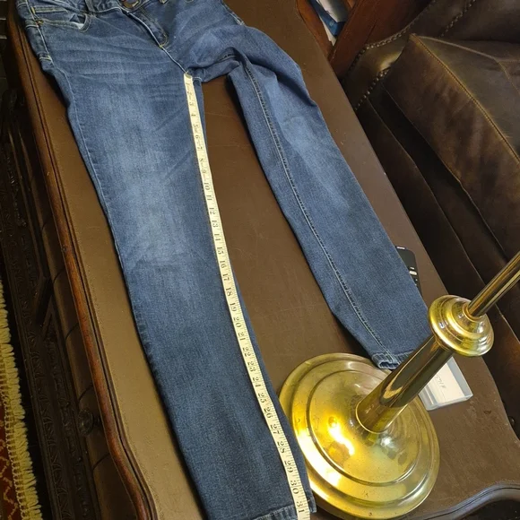 SoHo Med Wash Denim Jeans Curvy Creator Skinny.Double Button Zip .(#1647) - Picture 6 of 16